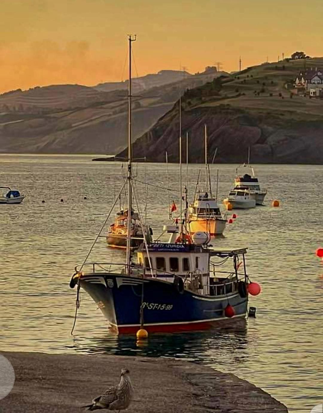 Castro Urdiales Apartment Екстериор снимка